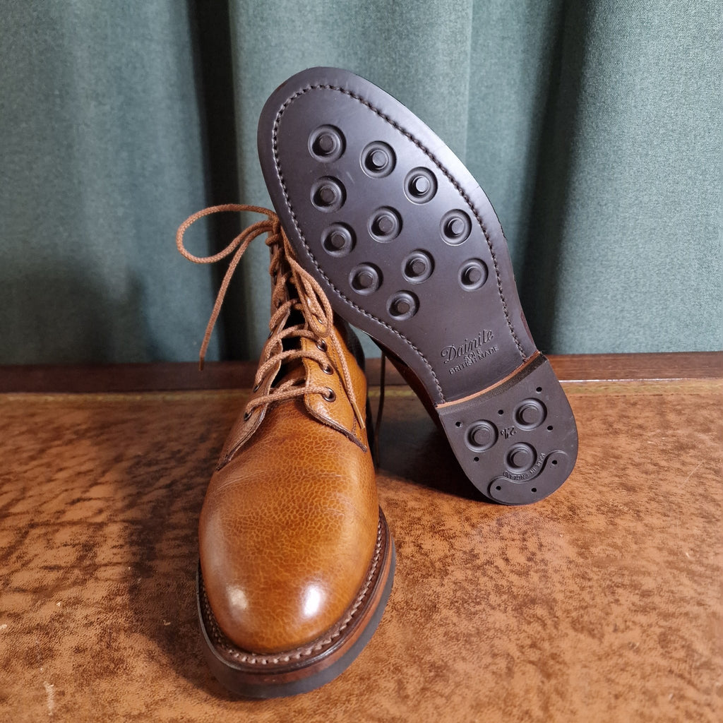 Barnwell II Tan Scotch Country Grain 'Dainite' (60C/4,5C) Crockett & Jones - Hammargruppen