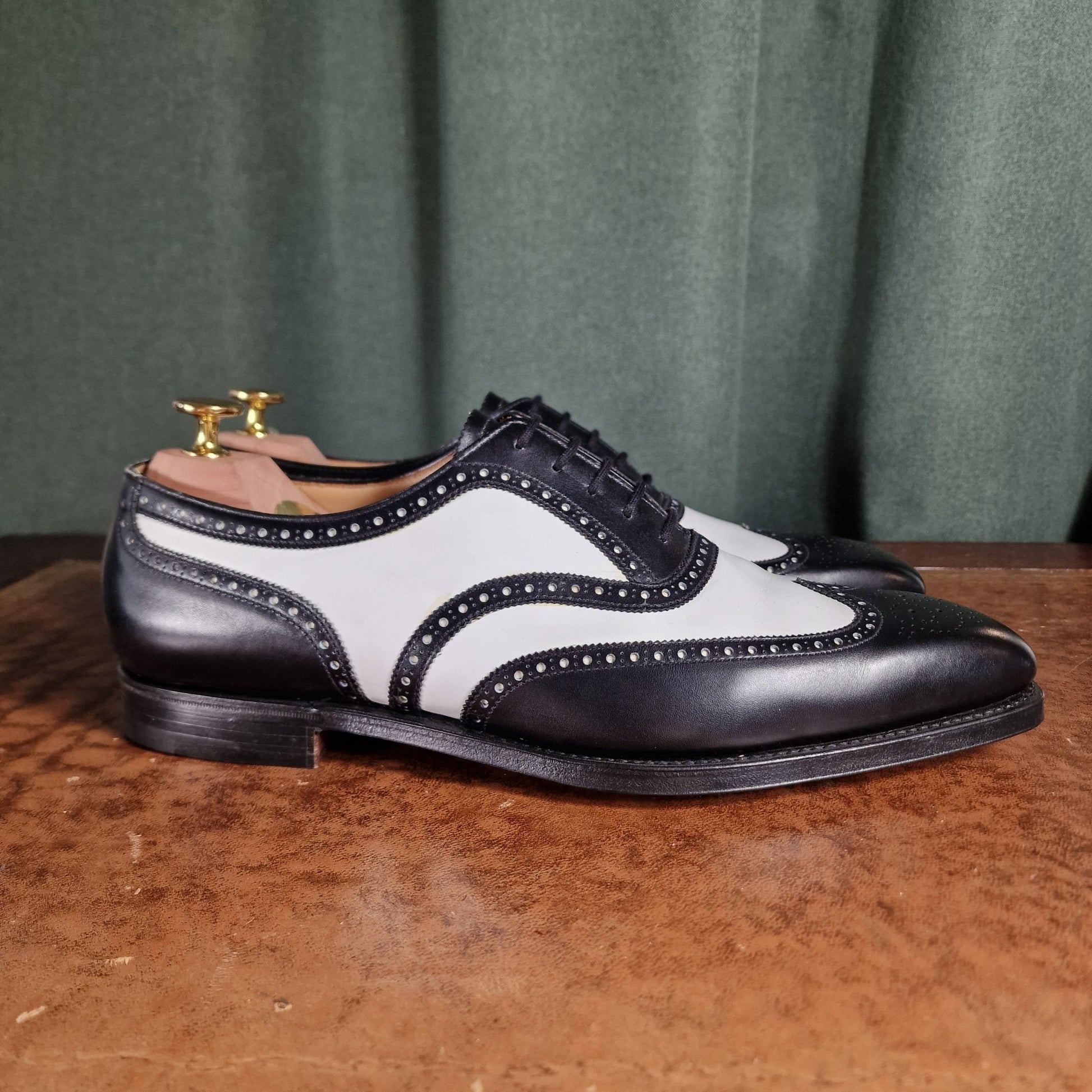 Gerrard Black & White Calf (8,5F & 12F) Crockett & Jones - Hammargruppen