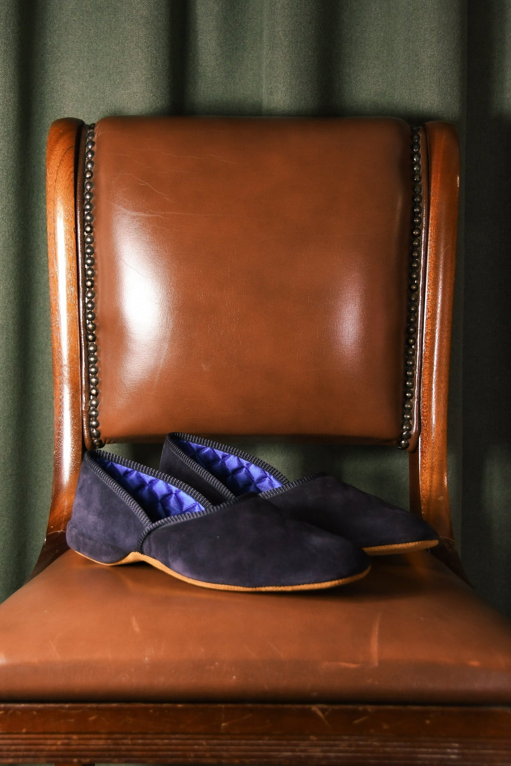 Grecian Slipper Navy Suede, Bowhill & Eliott - Hammargruppen