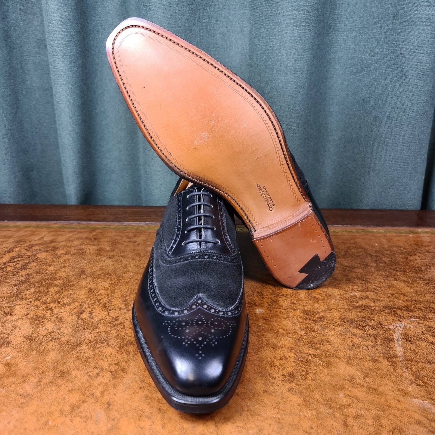 Guildford Black Calf & Suede (10F) Crockett & Jones - Hammargruppen