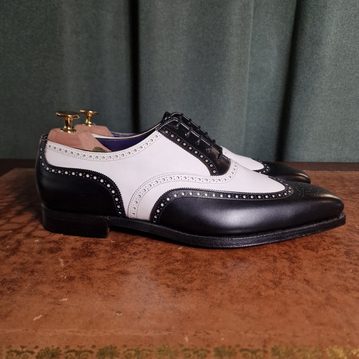 Guildford Black & White Calf (7F & 8,5F) Crockett & Jones - Hammargruppen