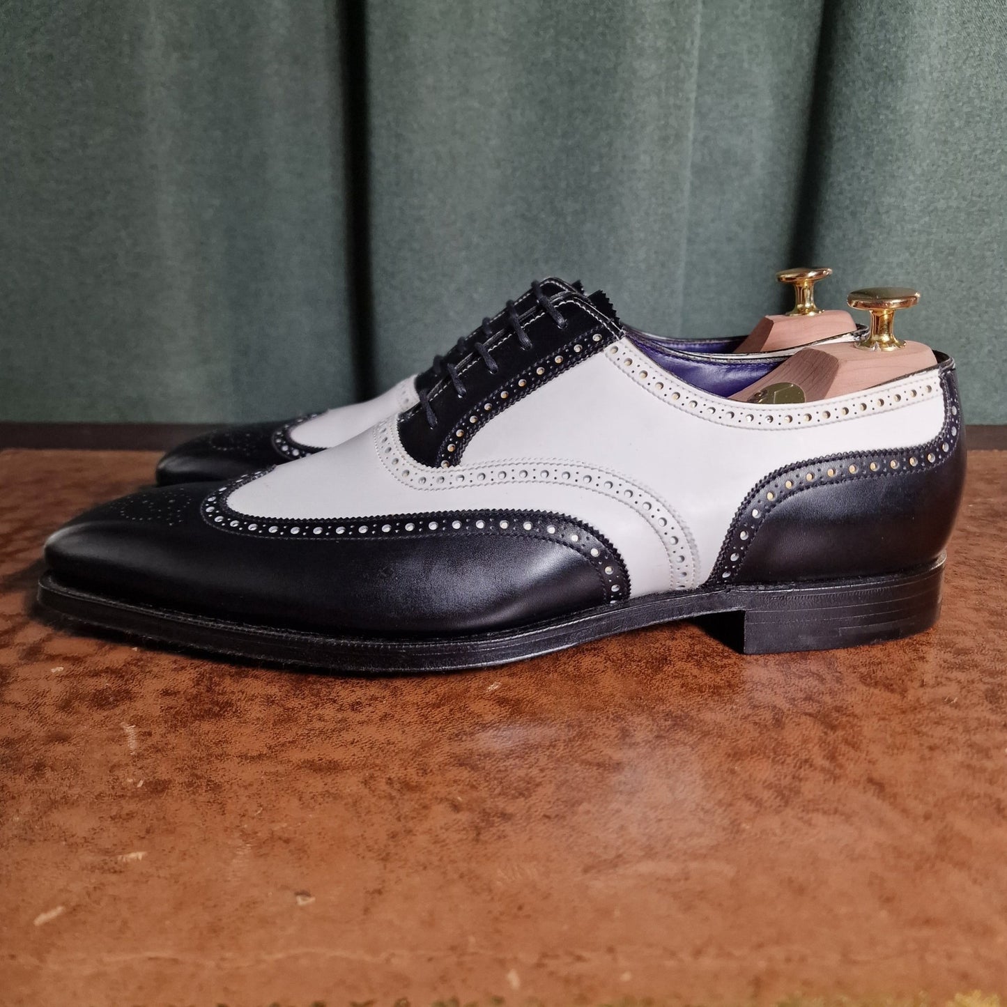 Guildford Black & White Calf (7F & 8,5F) Crockett & Jones - Hammargruppen