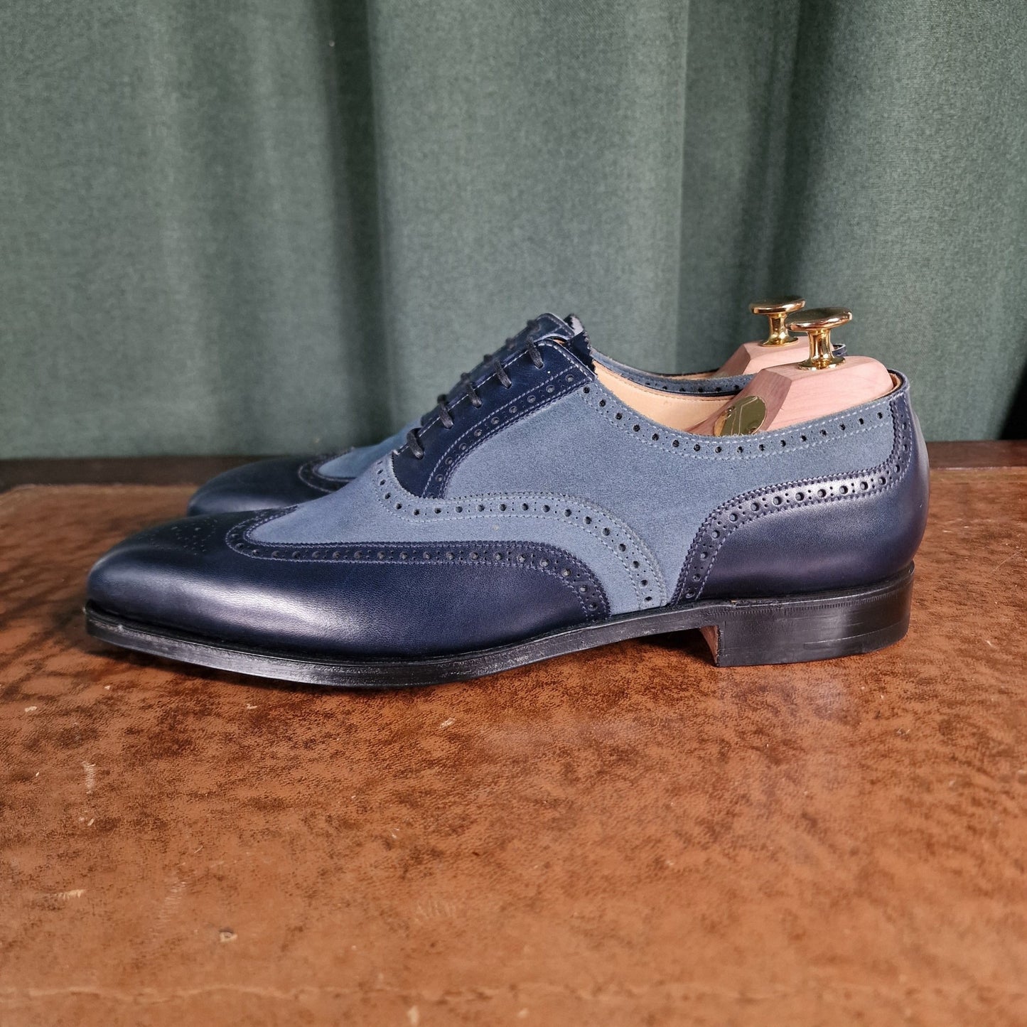 Guildford Navy Calf & Suede, Crockett & Jones - Hammargruppen