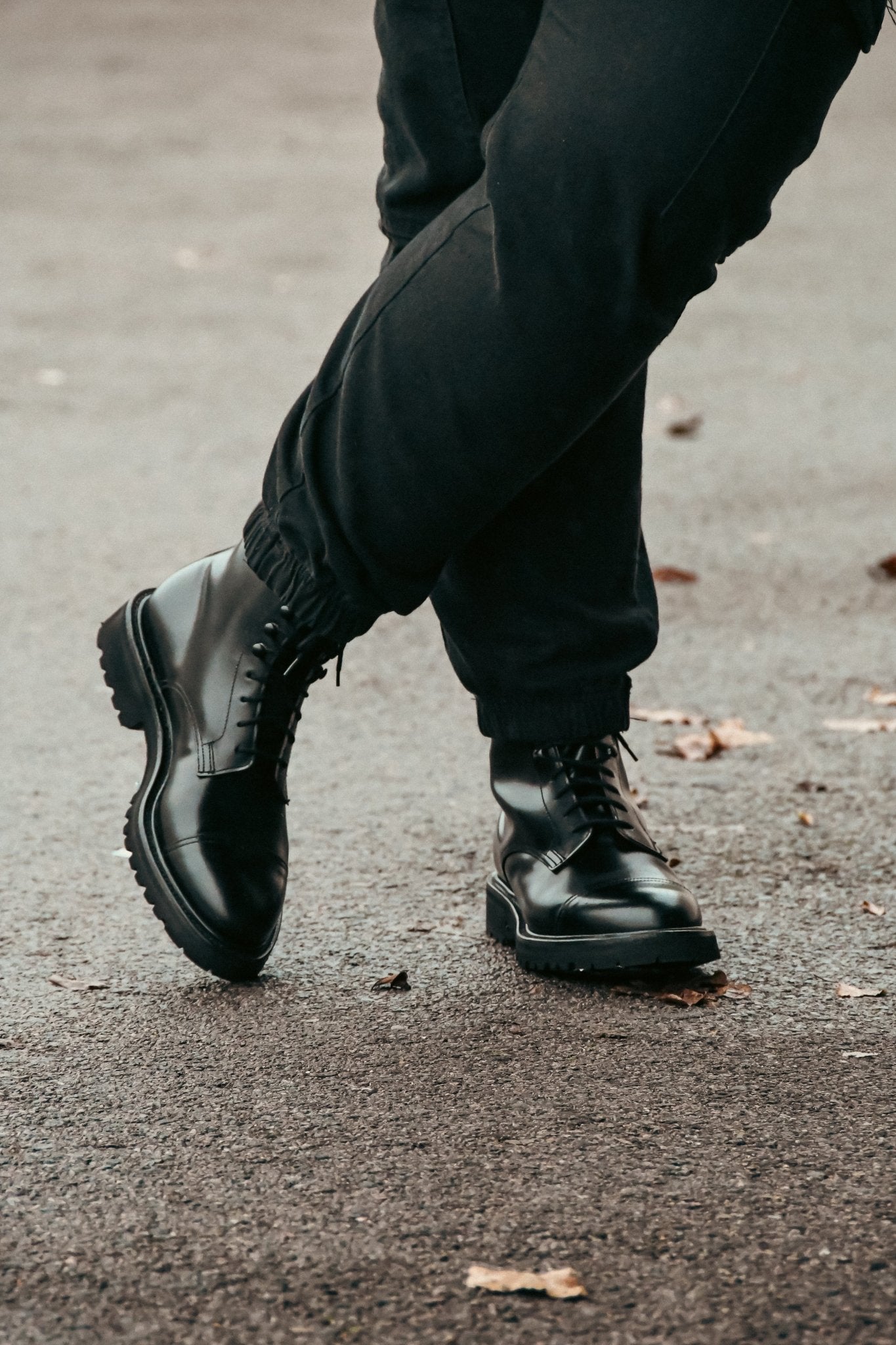 Jane Boot, Black Calf 'Vibram' Crockett & Jones - Hammargruppen