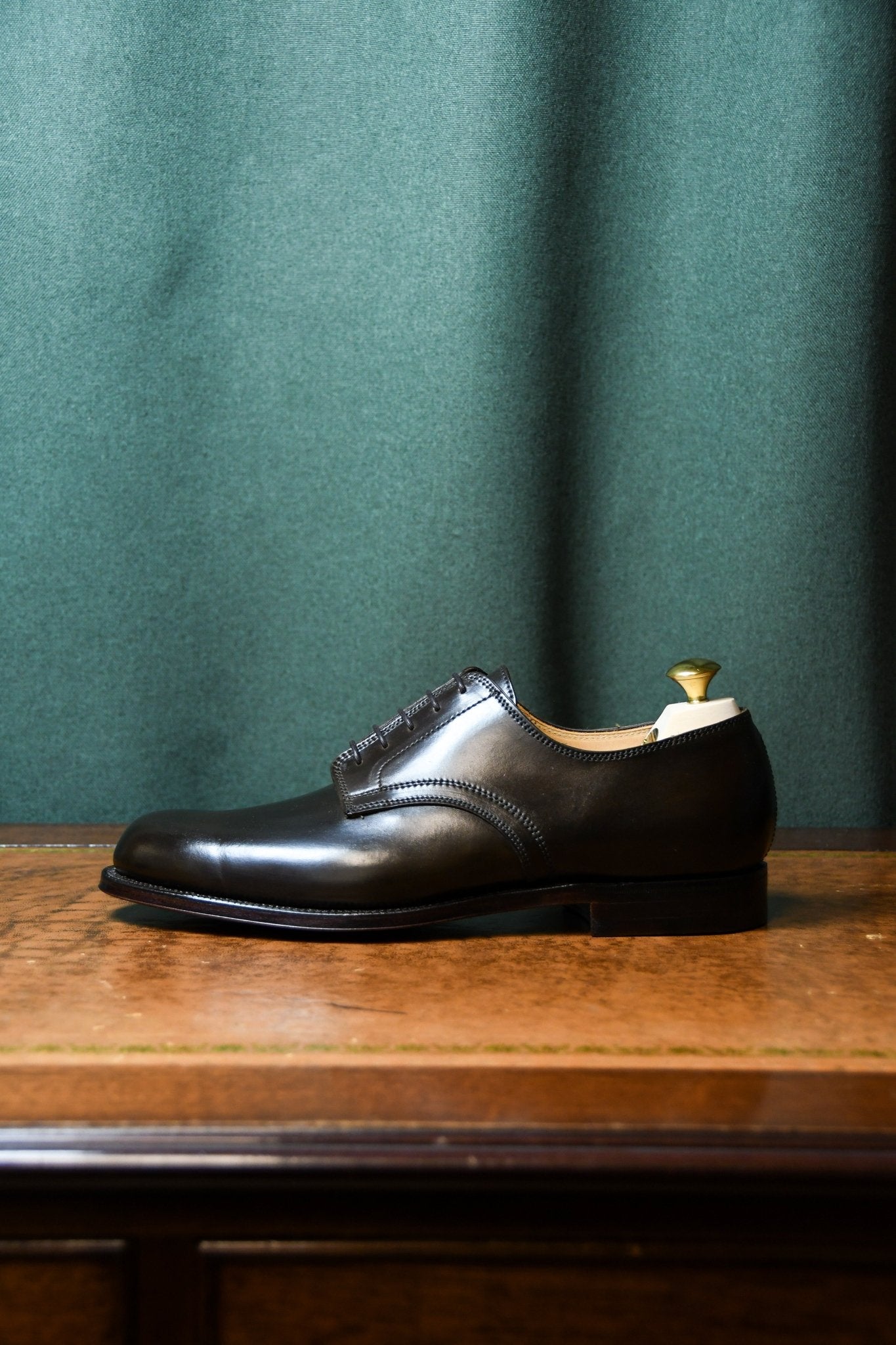 Midhurst 4 Derby, Dark Brown Cordovan 'Dainite' Crockett & Jones - Hammargruppen