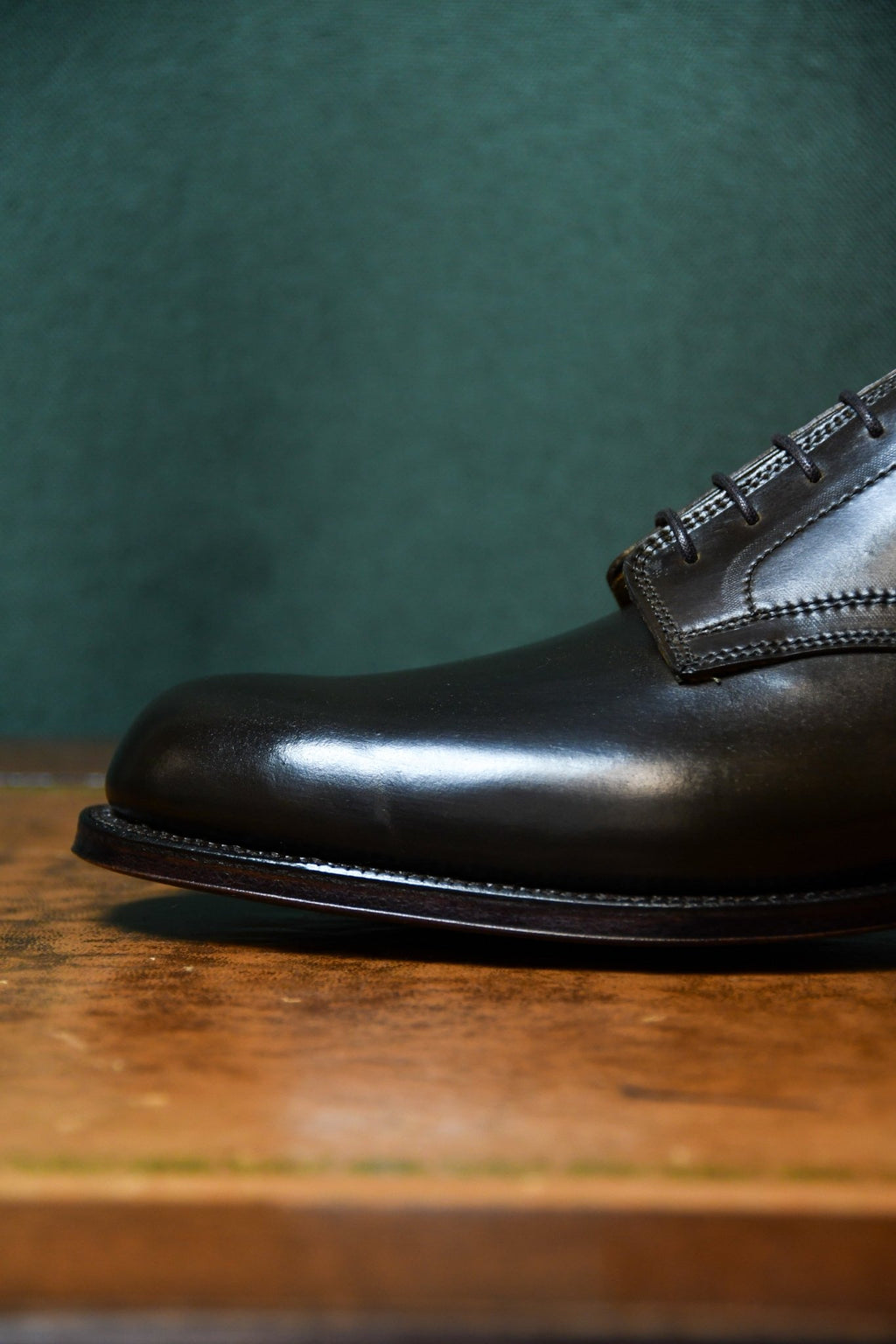 Midhurst 4 Derby, Dark Brown Cordovan 'Dainite' Crockett & Jones - Hammargruppen