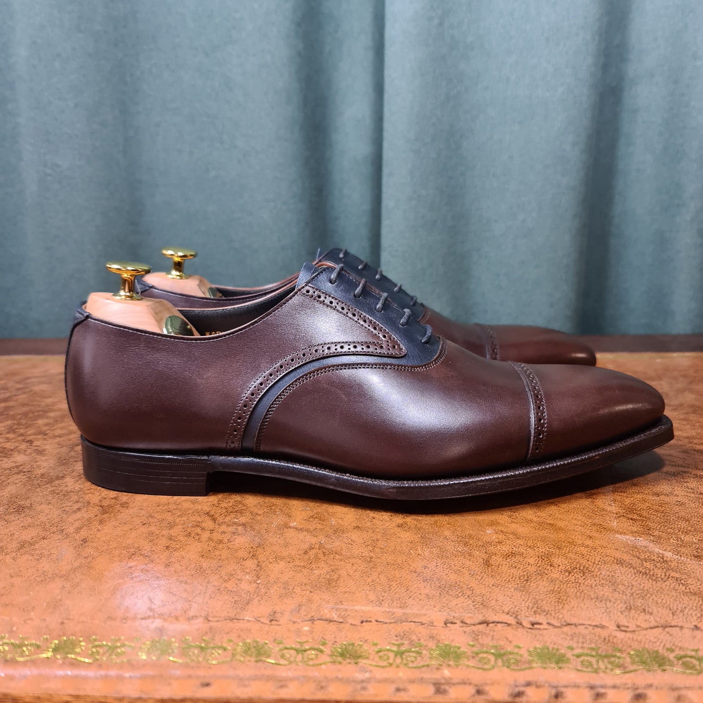 Wadhurst Dark Brown & Navy Calf (8.5E) Crockett & Jones