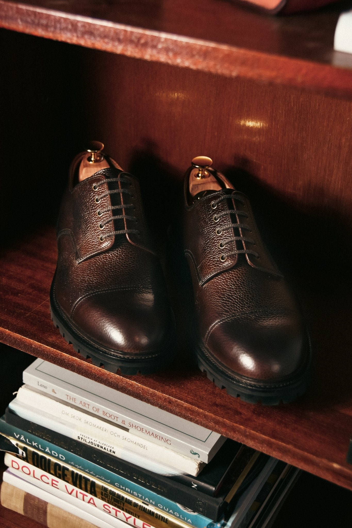 Sandhurst Debry, Dark Brown Grain 'Vibram' Crockett & Jones - Hammargruppen