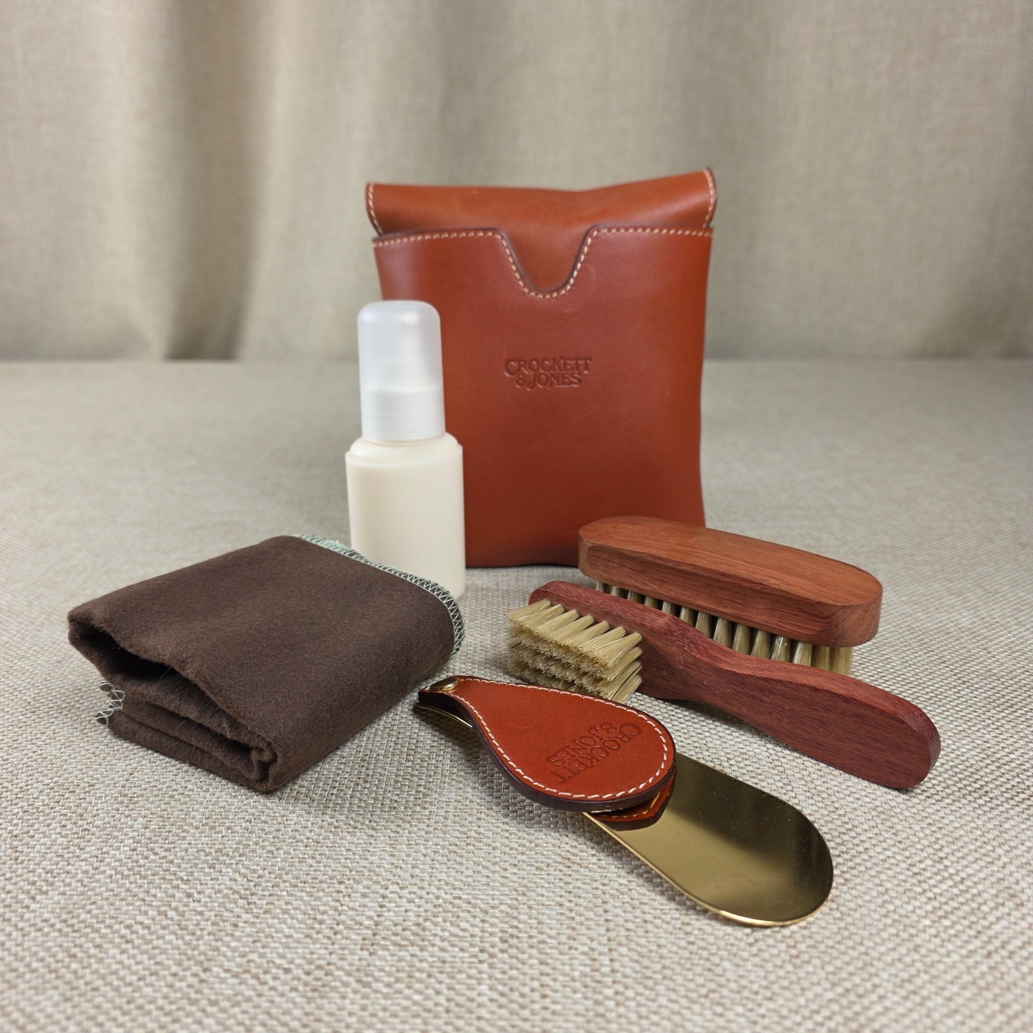 Skovårdskit för läderskor, Small, Crockett & Jones - Hammargruppen
