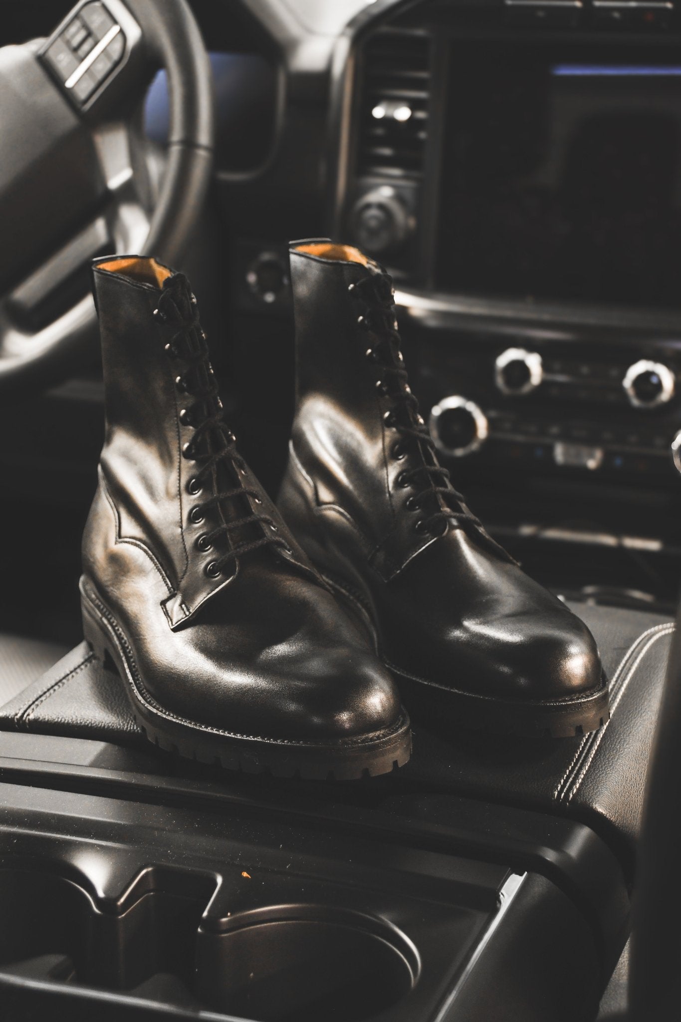 Snowdon Black Waterproof Side 'Commando' Crockett & Jones - Hammargruppen