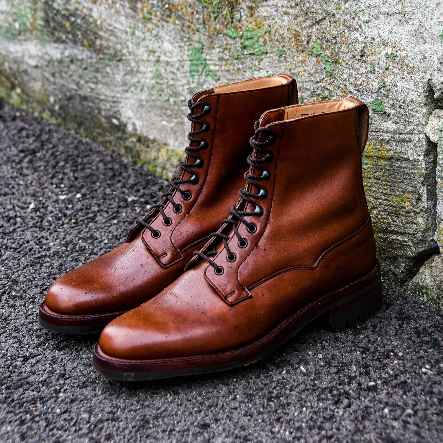 Snowdon Derby Boot, Dark Oak Wax Hide ‘Commando’ Crockett & Jones - Hammargruppen