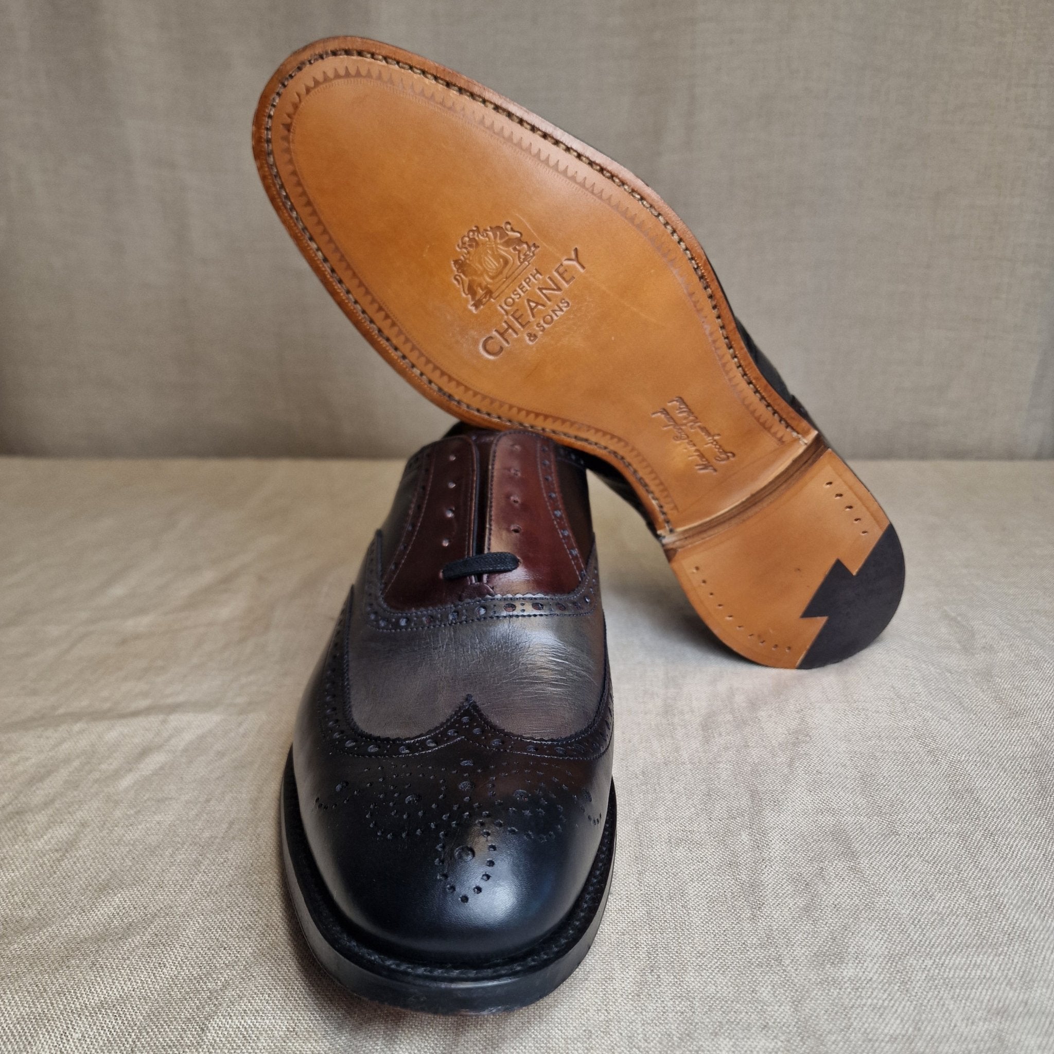 James II Black/Grey/Burgundy Calf (8,5F) Joseph Cheaney & Sons - Hammargruppen